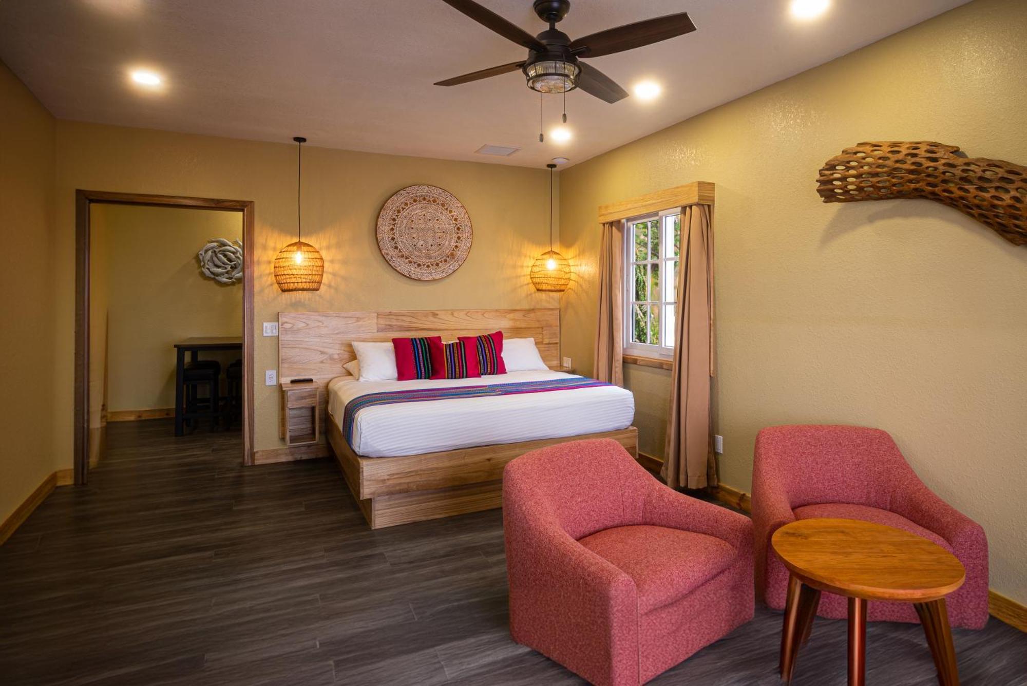 Mr. Tucan Hotel ويست ايند المظهر الخارجي الصورة