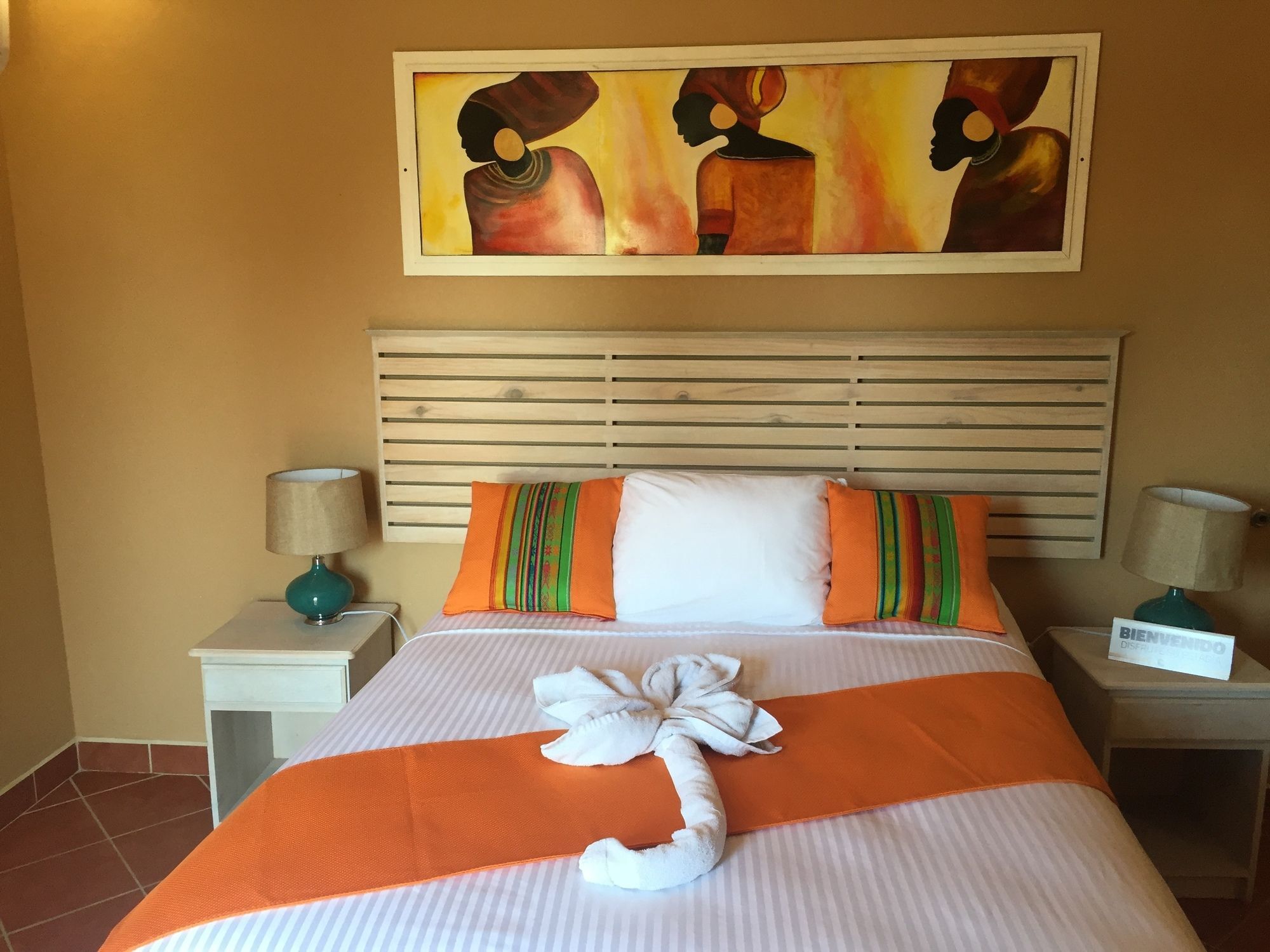 Mr. Tucan Hotel ويست ايند المظهر الخارجي الصورة